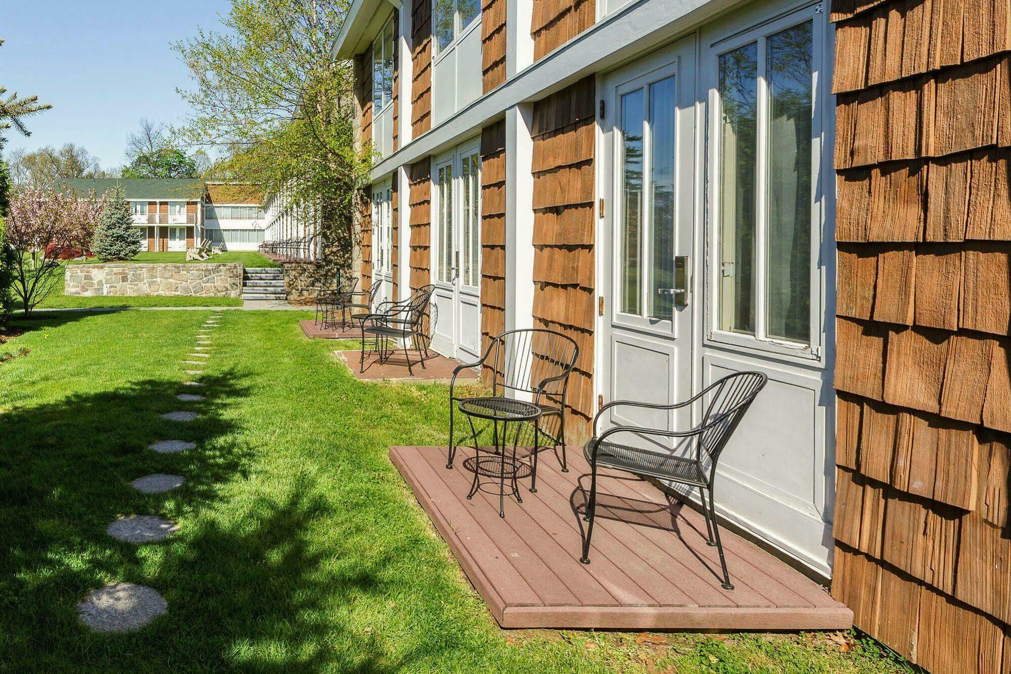 Sleepy Hollow Hotel Tarrytown Exterior photo